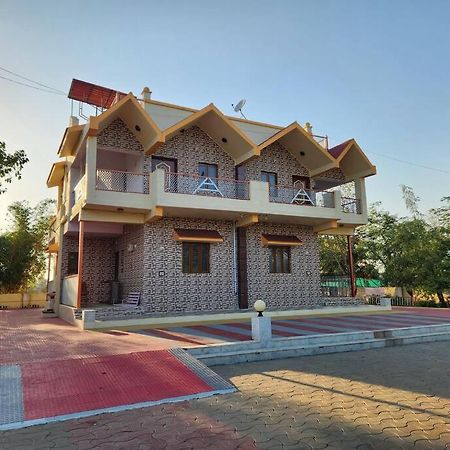 Farmhouse Close To Nature - Kesari Farm جاندي نجر المظهر الخارجي الصورة