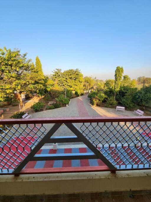 Farmhouse Close To Nature - Kesari Farm جاندي نجر المظهر الخارجي الصورة