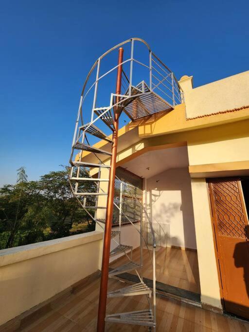 Farmhouse Close To Nature - Kesari Farm جاندي نجر المظهر الخارجي الصورة